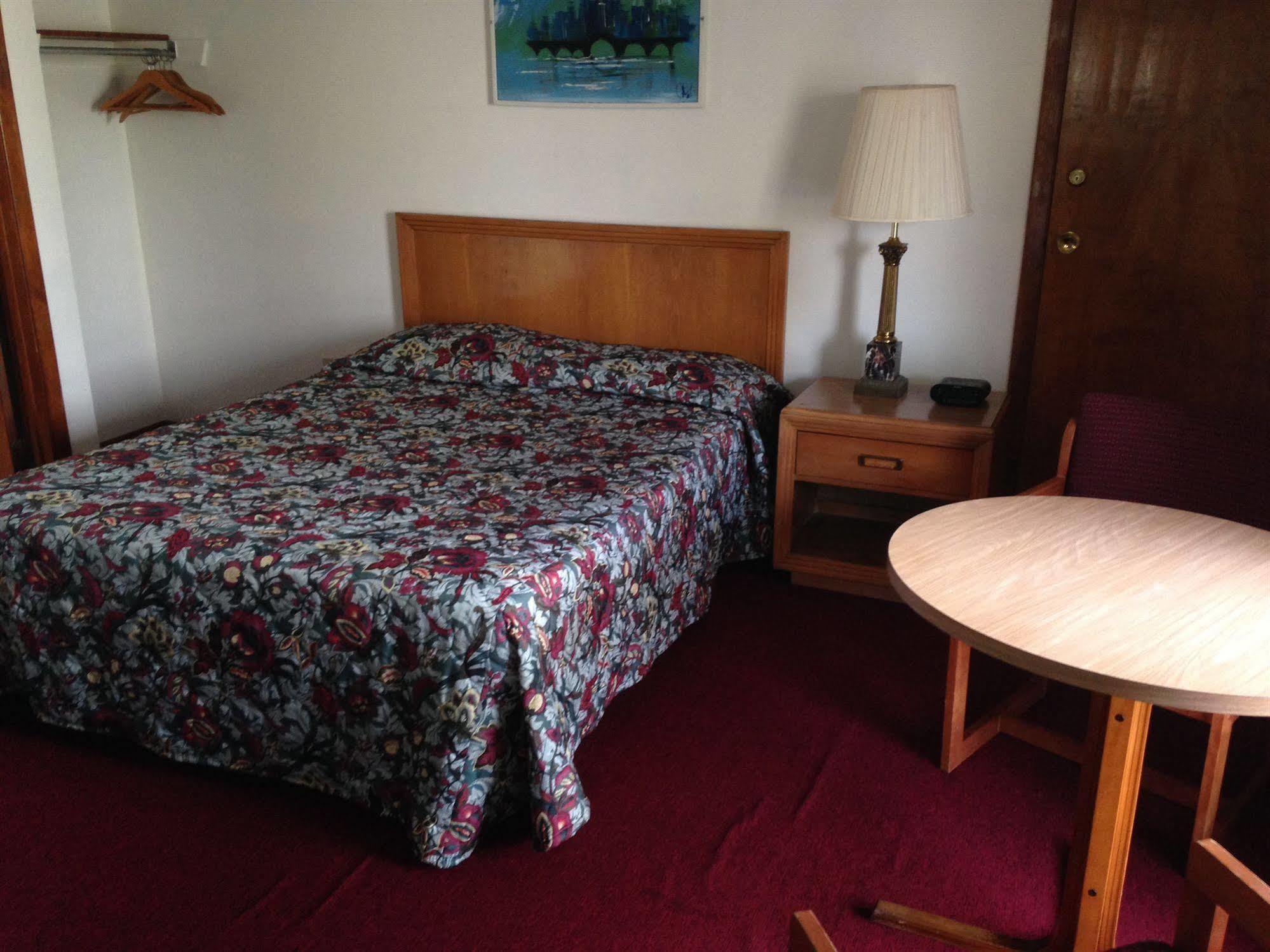 Chateau Motor Lodge Grand Island Buitenkant foto